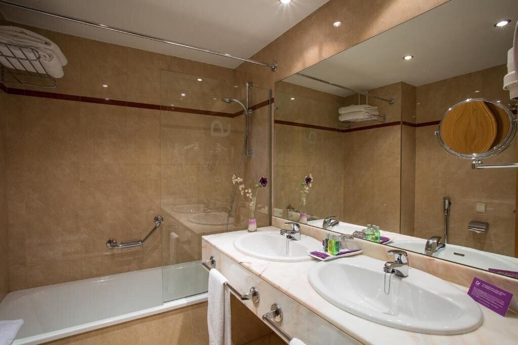 Hotel Zentral Ramiro I 4*