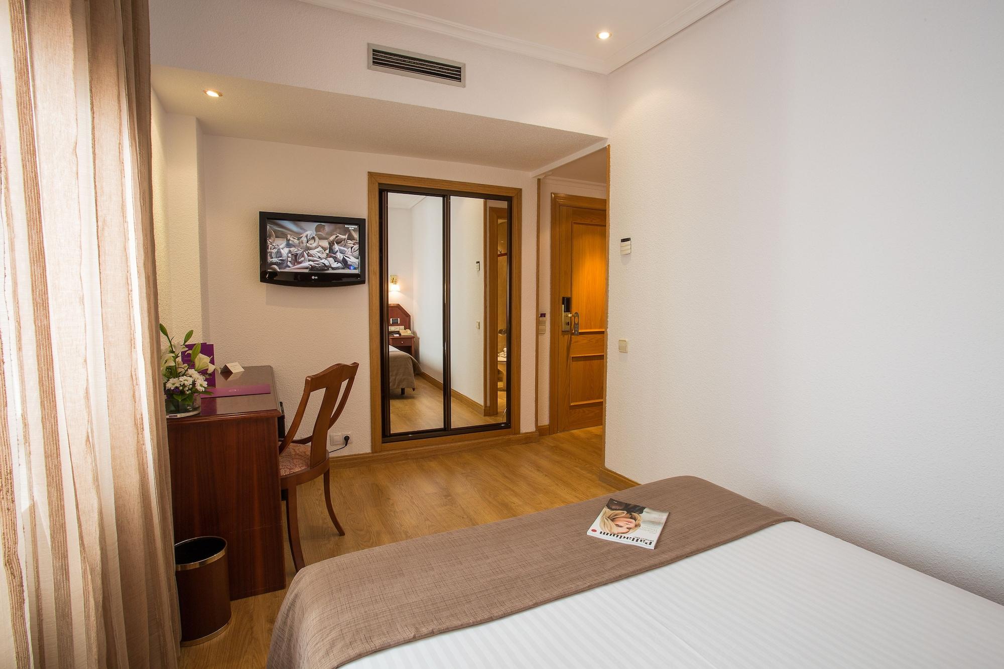 Zentral Ramiro I Hotel 4*